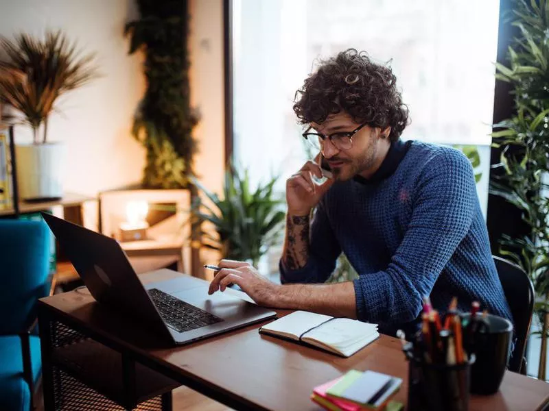 Man worknig in a home office