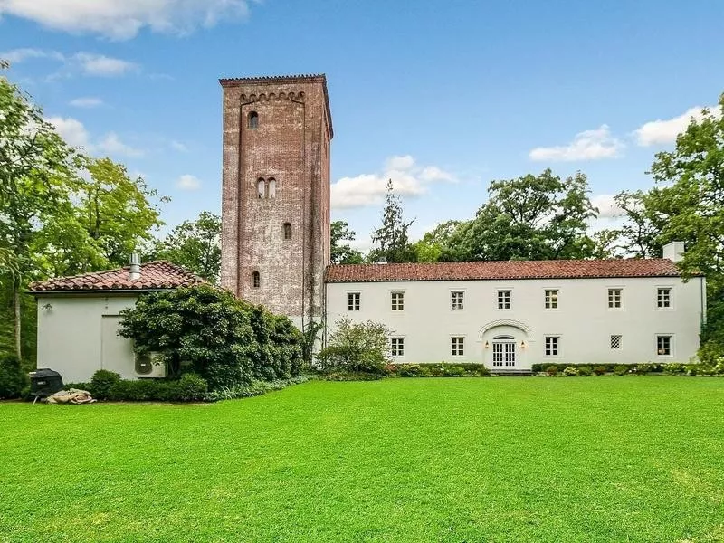 Tower house in Illinois